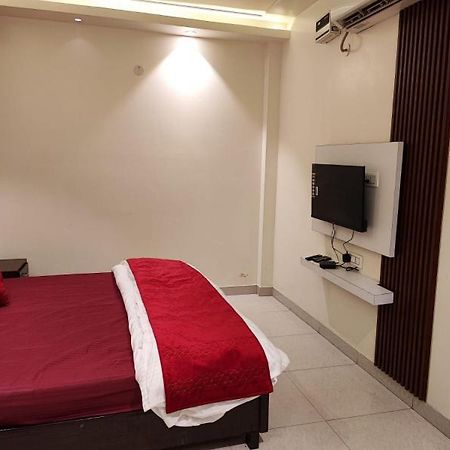 Sun Moon Residency And Apartments, Hotels In Rohini Deli Exterior foto