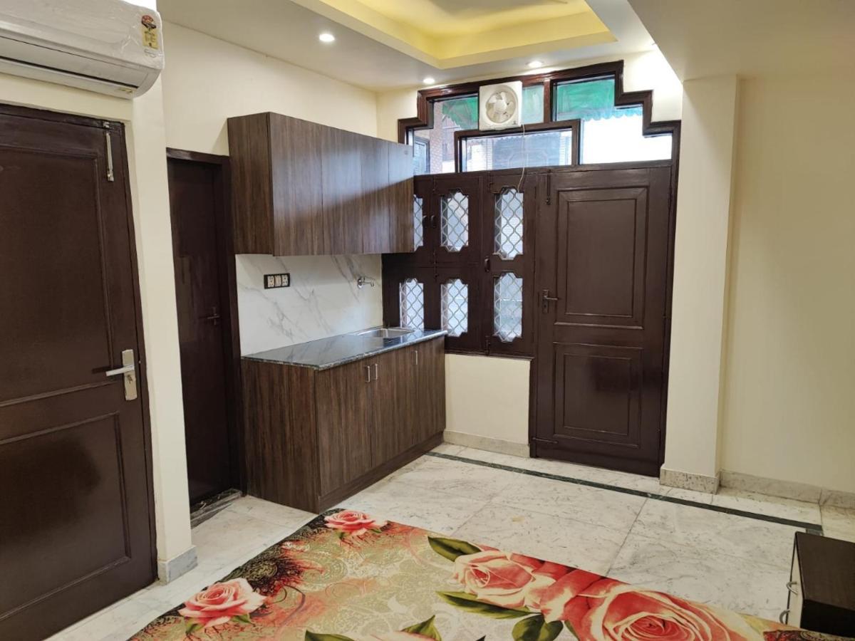 Sun Moon Residency And Apartments, Hotels In Rohini Deli Exterior foto